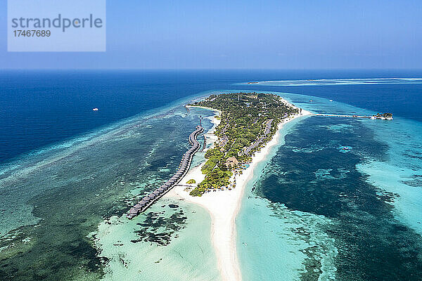 Malerische Aussicht auf die Insel Kuredu auf den Malediven