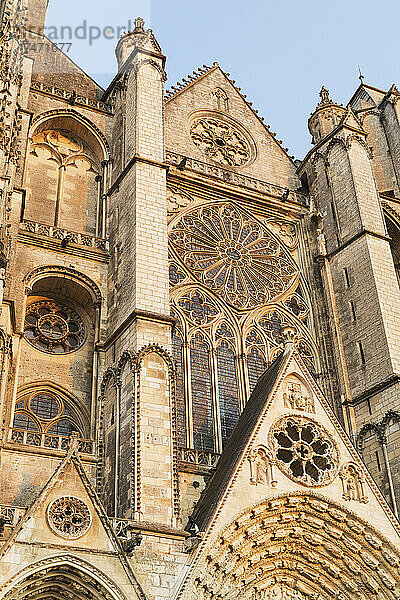 Frankreich  Cher  Bourges  Fassade der Kathedrale von Bourges