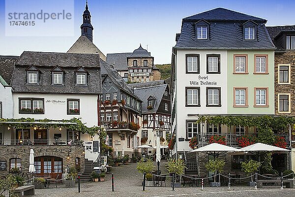 Fachwerkhäuser in der Alten Gasse  Romantischer Weinort Beilstein an der Mosel  Rheinland-Pfalz  Deutschland  Europa