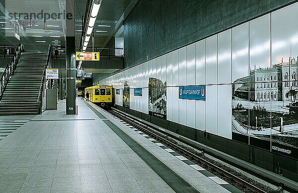 Die U Bahnstation Hauptbahnhof  Berlin  Deutschland  Europa