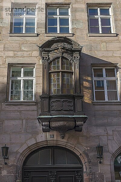 Historisches Chörlein an Wohnhaus  Nürnberg  Mittelfranken  Bayern  Deutschland  Europa