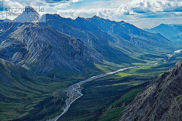 Kanufluss North Fork Koyukuk  links Mt. Doonerak  Brooks Range  Nord-Alaska  Alaska  USA  Nordamerika