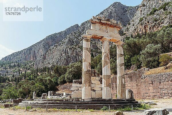 Athena-Pronaia-Tempel  antikes Delphi  Delphi  Griechenland  Europa