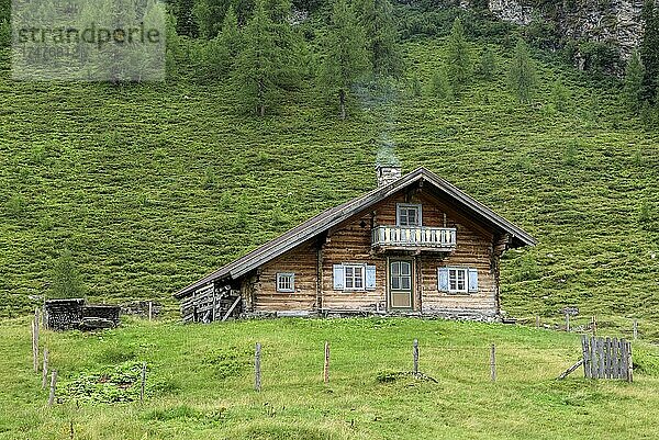 Berghütte im Rauriser Urwald  Nationalpark Hohe Tauern  Hüttwinkltal  Kolm-Saigurn  Raurisertal  Pinzgau  Salzburger Land  Österreich  Europa