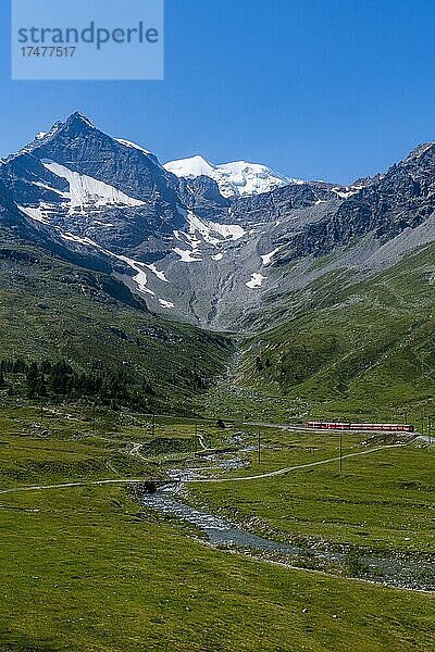 Unesco-Welterbe Rhätische Bahn über den Berninapass  Schweiz  Europa