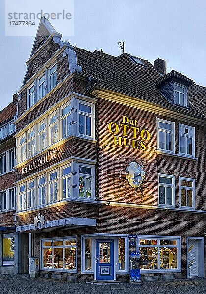 Dat Otto Huus  Otto Waalkes Museum und Fanartikelgeschäft  Emden  Ostfriesland  Niedersachsen  Deutschland  Europa