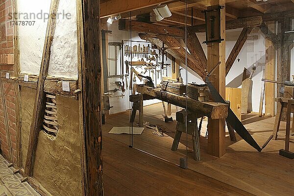 Heimatmuseum Pfuhl  Lehmmauer  Hausbau  Holzverarbeitung  Neu-Ulm  Bayern  Deutschland  Europa
