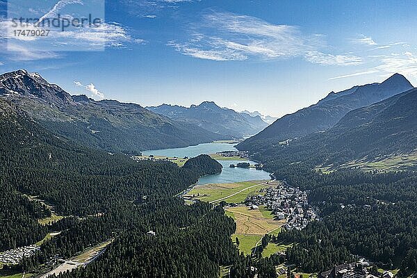 Blick auf den Silvaplanasee  St. Moritz  Engadin  Schweiz  Europa