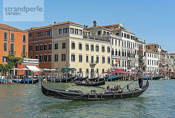 Gondel auf dem Canal Grande  Canal Grande  Venedig  Italien  Europa