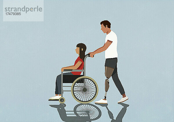 Amputierter Ehemann schiebt seine Frau im Rollstuhl