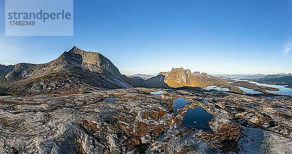 Berge Kulhornet und Stortinden  Luftaufnahme  Efjord  Tysfjord  Ofoten  Nordland  Norwegen  Europa