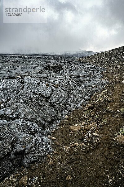 Lavafeld  Lava und Lavafluss  Fagradalsfjall  Krýsuvík-Vulkansystem  Reykjanes Halbinsel  Island  Europa