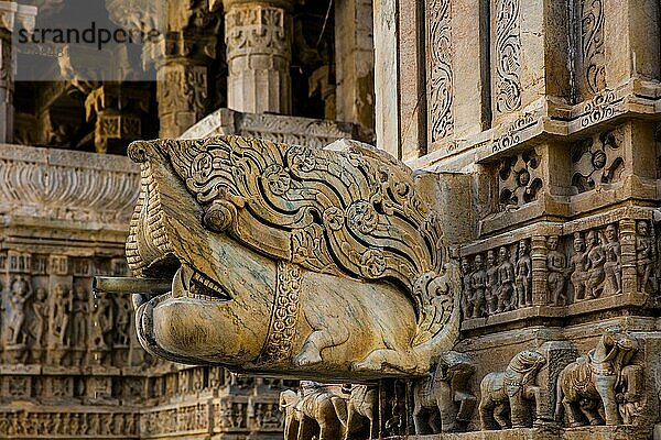Kunstvoller Wasserspeier  Jagdish-Tempel  Udaipur  Udaipur  Rajasthan  Indien  Asien