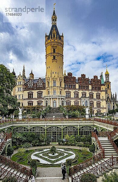 Schweriner Schloss  Orangerie  Schlossgarten  Schwerin  Mecklenburg-Vorpommern  Deutschland  Europa