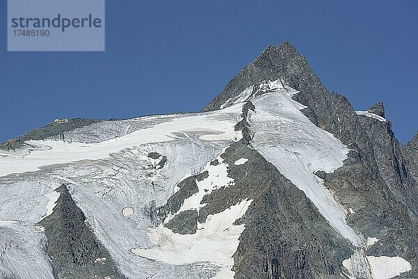 Großglockner und Erzherzog-Johann-Hütte  von der Franz-Josefs-Höhe  Großglockner Hochalpenstraße  Nationalpark Hohe Tauern  Kärnten  Österreich  Europa