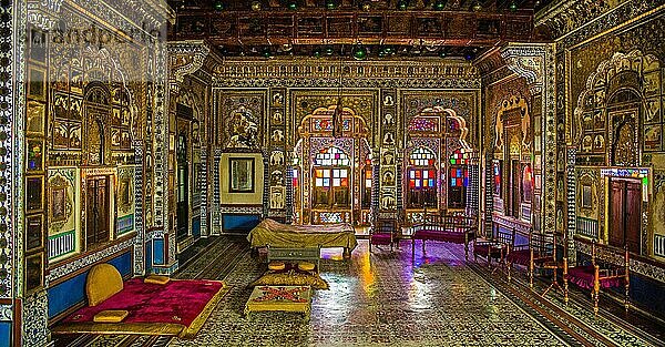 Spiegelsaal Sheesh Mahal  prächtige Innenräume  majestätisches Fort Meherangarh  Jodpur  Jodpur  Rajasthan  Indien  Asien