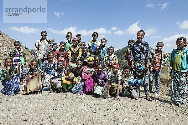 Schulkinder  Asebe Teferi  Oromia  Äthiopien  Afrika