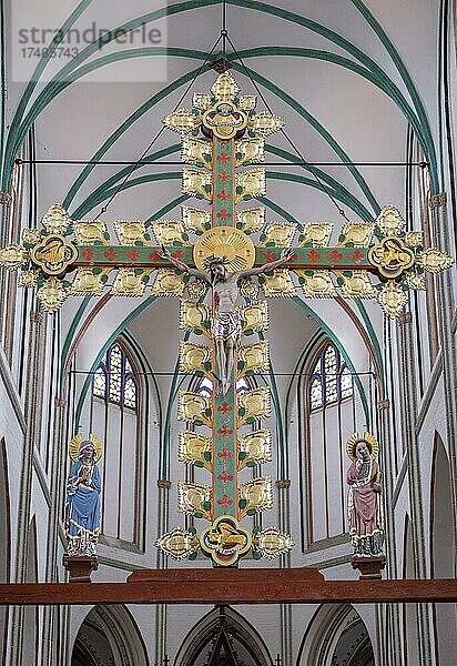 Triumphkreuz im Dom St. Marien und St. Johannis  Schwerin  Mecklenburg-Vorpommern  Deutschland  Europa