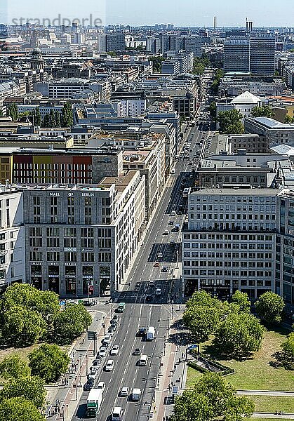 Blick auf den Potsdamer Platz mit der Leipziger Straße und der Mall of Berlin  Berlin  Deutschland  Europa