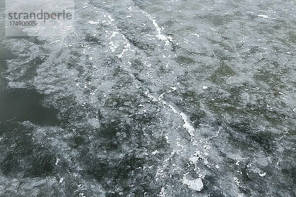 Winter  Eismuster auf dem Fluss  Provinz Quebec  Kanada  Nordamerika