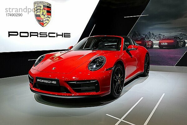 Logo und Porsche 911