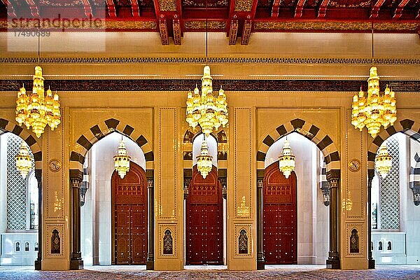 Gebetshalle für Männer  Sultan Qaboos Grand Mosque  Maskat  Muscat  Oman  Asien