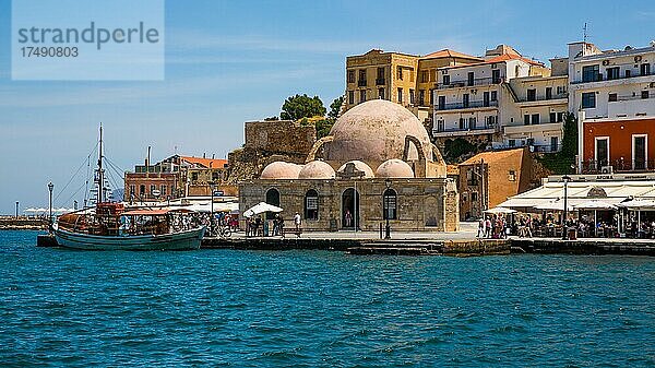 Panorama Hafenstadt Chania mit Janitscharen-Moschee  Kreta  Chania  Kreta  Griechenland  Europa