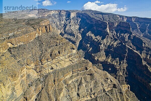 Canyons am Gebirgsmassiv des Dschabal Akhdar  Dschabal Akhdar  Oman  Asien