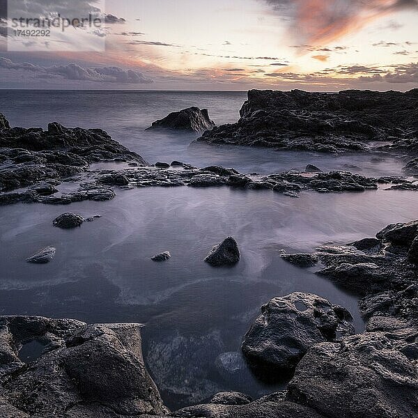 Sonnenuntergang am Playa del Verodal  Lavaküste  El Hierro  Kanarische Inseln  Spanien  Europa