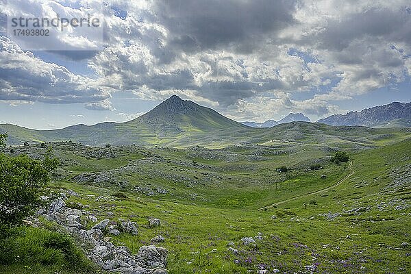 Hochebene Campo Imperatore  Castel del Monte  Provinz L?Aquila  Italien  Europa