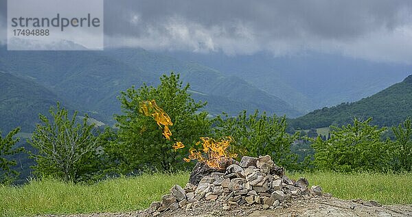 Natürliche Gasquelle genannt Vulcano del Monte Busca  Tredozio  Provinz Forlì-Cesena  Italien  Europa