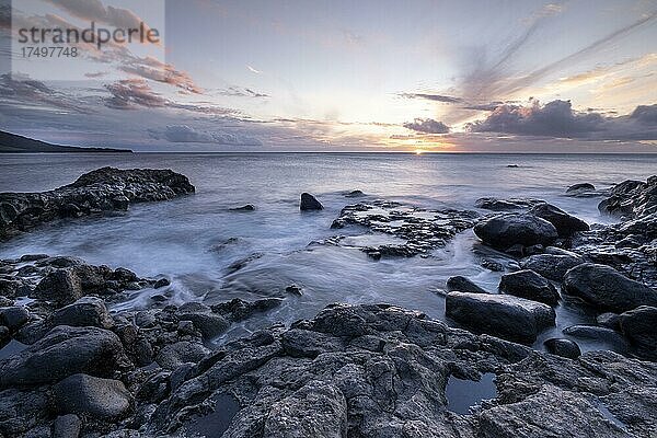 Sonnenuntergang am Playa del Verodal  Lavaküste  El Hierro  Kanarische Inseln  Spanien  Europa