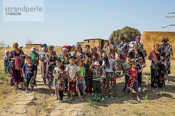Dorfbewohner  Unterwegs auf dem Land  Usbekistan  Usbekistan  Asien
