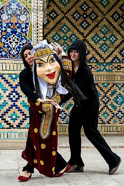 Puppenspieler  Labi-Hauz Komplex  Buchara  die Heilige Stadt  Usbekistan  Usbekistan  Asien