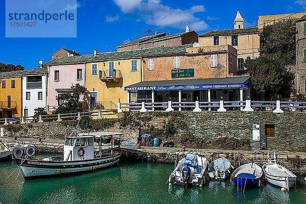 Schmucker Fischerhafen Centuri Port  wichtigster Langusten-Fischerhafen Frankreichs  Cap Corse  Korsika  Centuri Port  Korsika  Frankreich  Europa