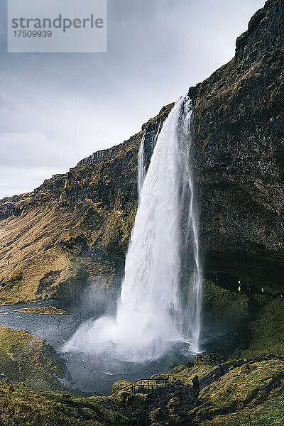 Island  Wasserfall Seljalandsfoss