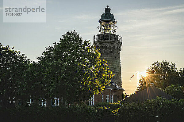 Dänemark  Region Süddänemark  Soby  Leuchtturm Skjoldnaes bei Sonnenuntergang