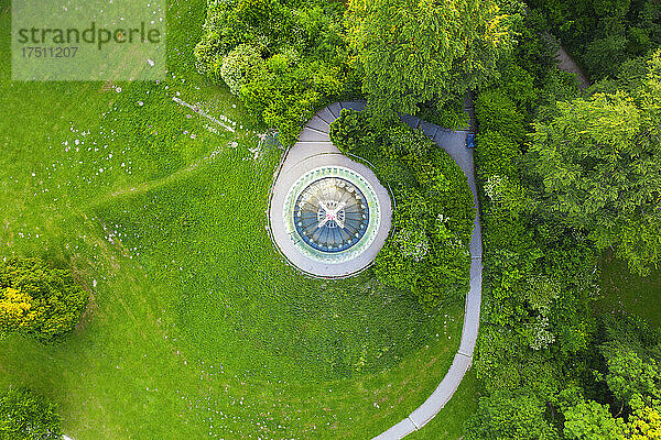 Deutschland  Bayern  München  Luftaufnahme von Monopteros im Englischen Garten