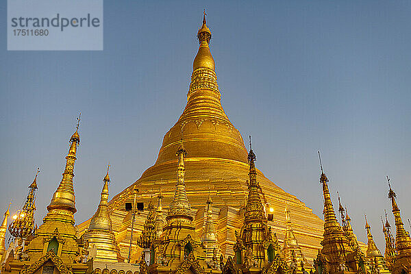 Myanmar  Yangon  Goldene Türme der Shwedagon-Pagode