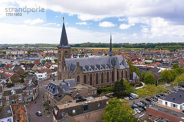 Niederlande  Südholland  Noordwijk  Luftaufnahme der Stadtkirche