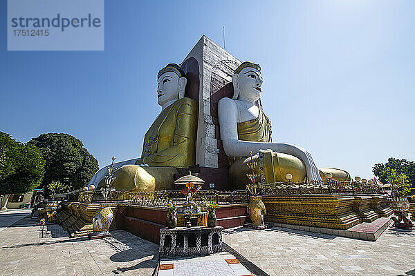 Four Seated Buddha  Kyaikpun Buddha  Bago  Myanmar