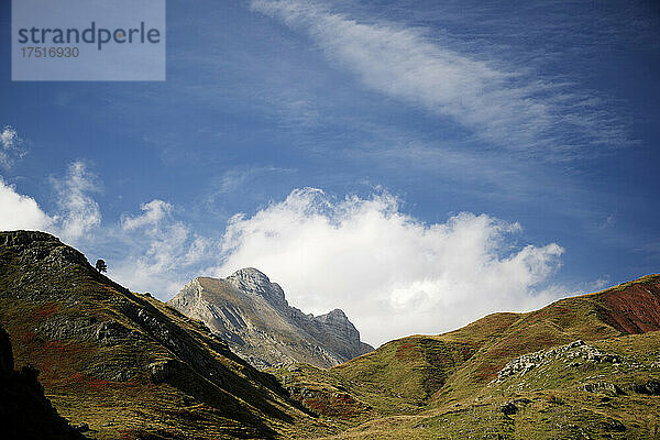 Gipfel im Canfranc-Tal  Aragonien  Pyrenäen in Spanien.