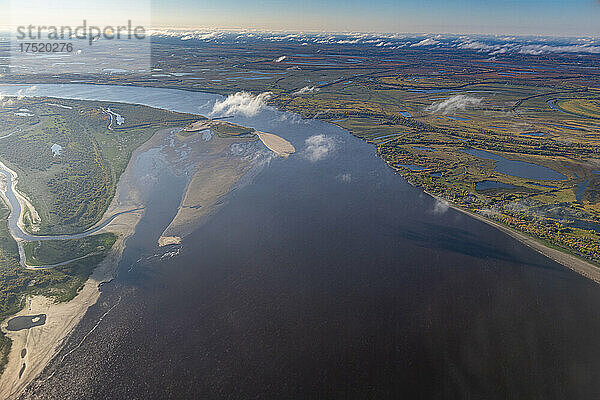 Luftaufnahme des Flusses Ob in der Nähe von Nischnewartowsk  Autonomer Kreis der Chanten und Mansen  Russland  Eurasien