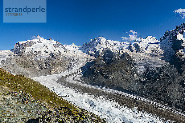 Berge und Gletscher auf den Walliser Alpen  Gornergrat  Zermatt  Wallis  Schweiz  Europa