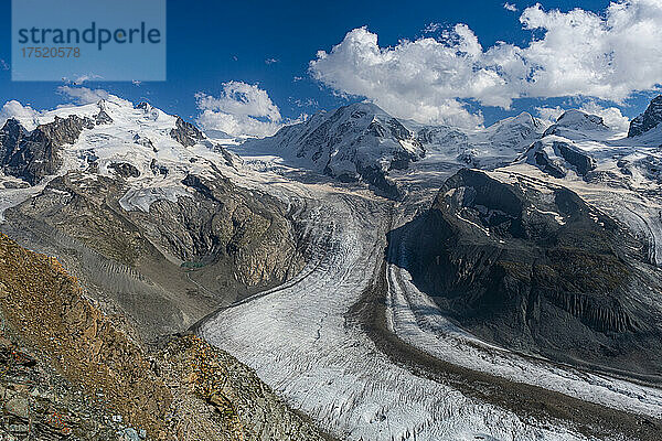 Berge und Gletscher auf den Walliser Alpen  Gornergrat  Zermatt  Wallis  Schweiz  Europa