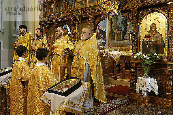Orthodoxe Messe in der Verklärungskirche  Chisinau  Moldawien  Europa