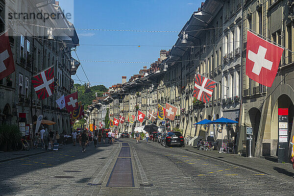 Gerechtigkeitsgasse in der Altstadt von Bern  UNESCO-Weltkulturerbe  Schweiz  Europa