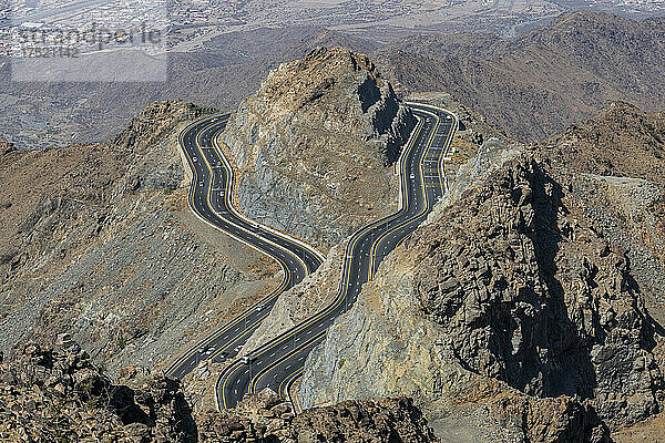 Al-Hada-Straße zwischen den Bergen  Taif  Königreich Saudi-Arabien  Naher Osten