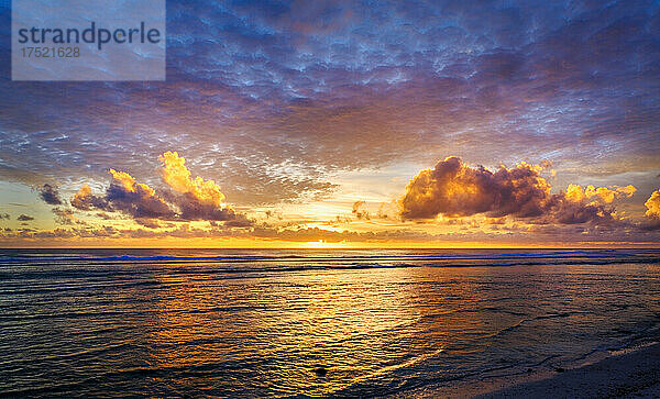 Sonnenuntergang  Westinsel  Kokosinseln (Keelinginseln)  Indischer Ozean  Asien