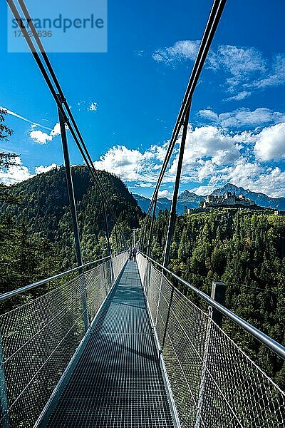 Die Hängebrücke Highline 179 in Reutte  Tirol  Austria